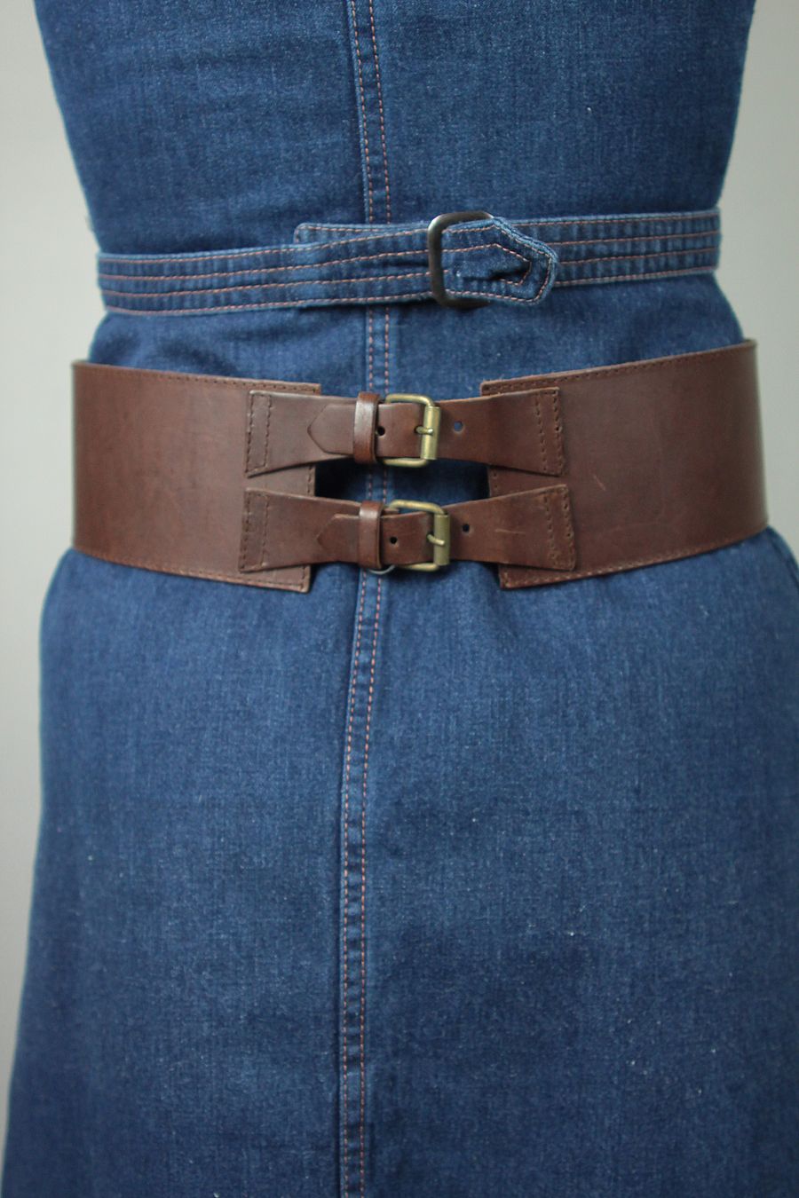 Dark leather belt Oaks